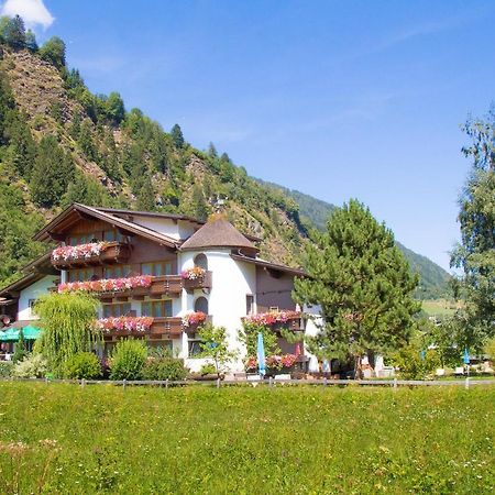 Hotel Rosengarten Нойштифт-им-Штубайталь Экстерьер фото
